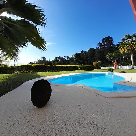 Le Tiki Rouge Villa Punaauia  Buitenkant foto